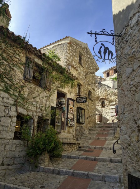 FRANCE EZE 2 FROM UNSPLASH