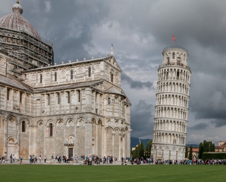 italy pisa from unsplash 1