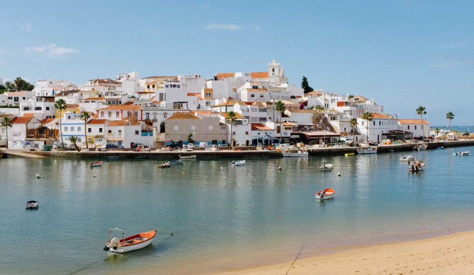 portugal algarvre from unsplash 4