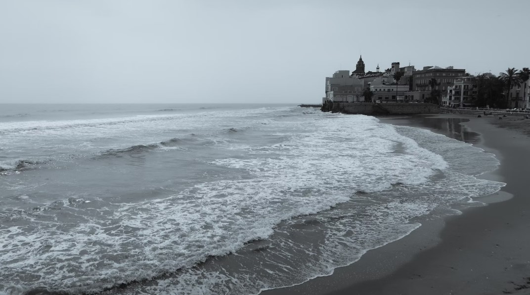 spain sitges from unsplash 3