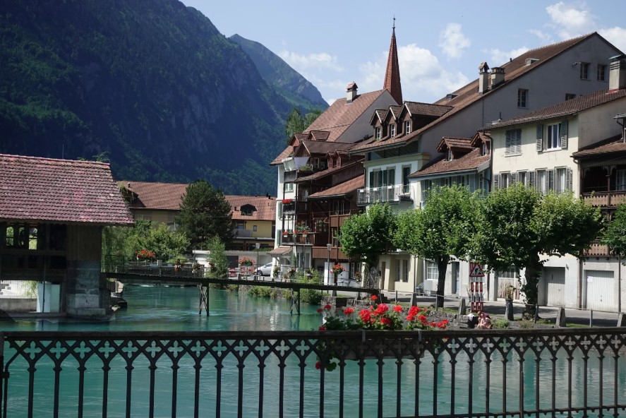 switzerland interlaken 2 from unsplash