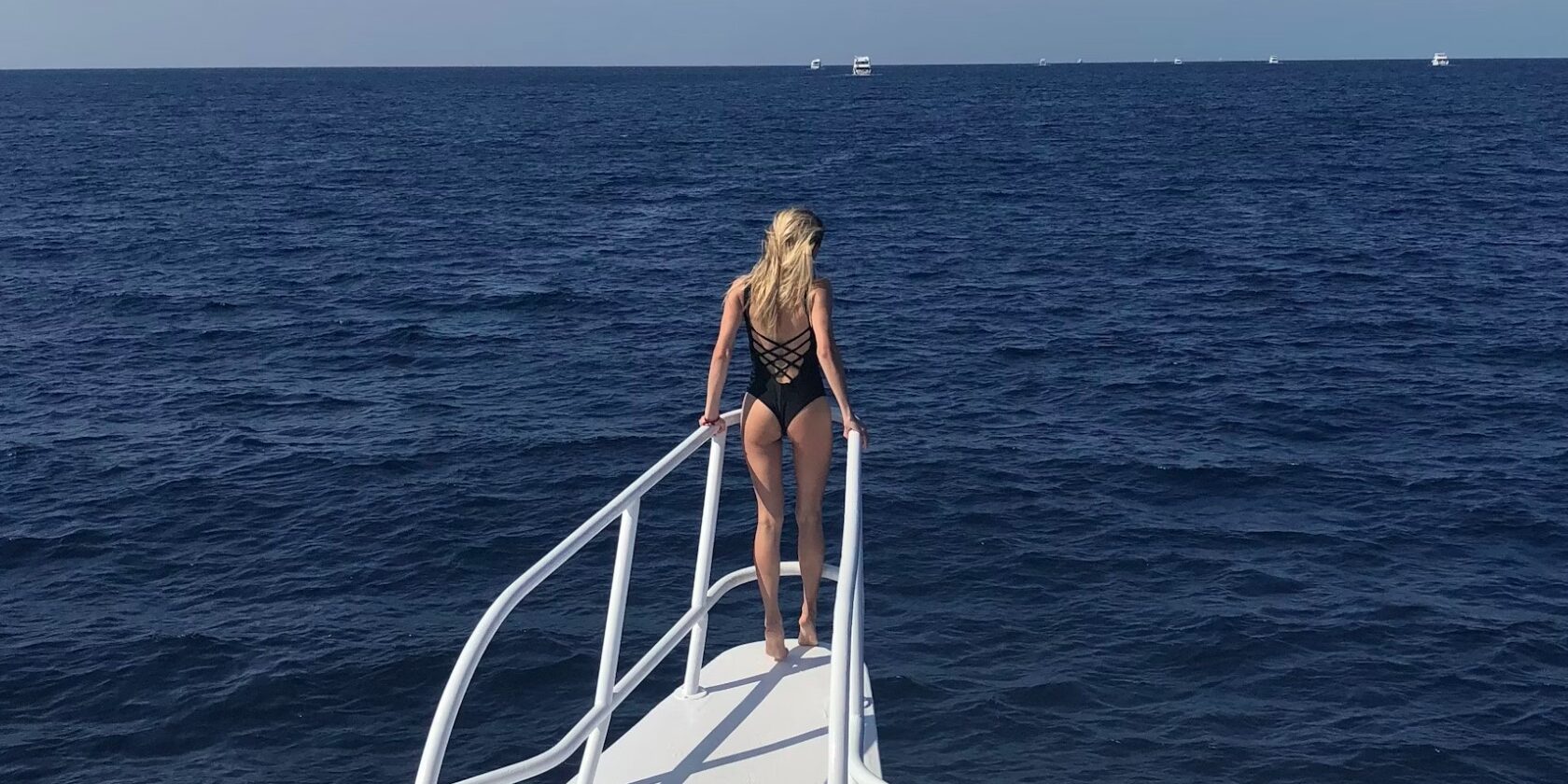 Yatch 12
