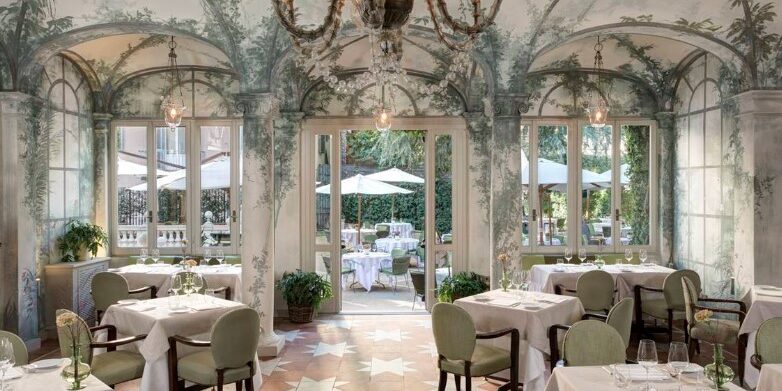 hotel de russie